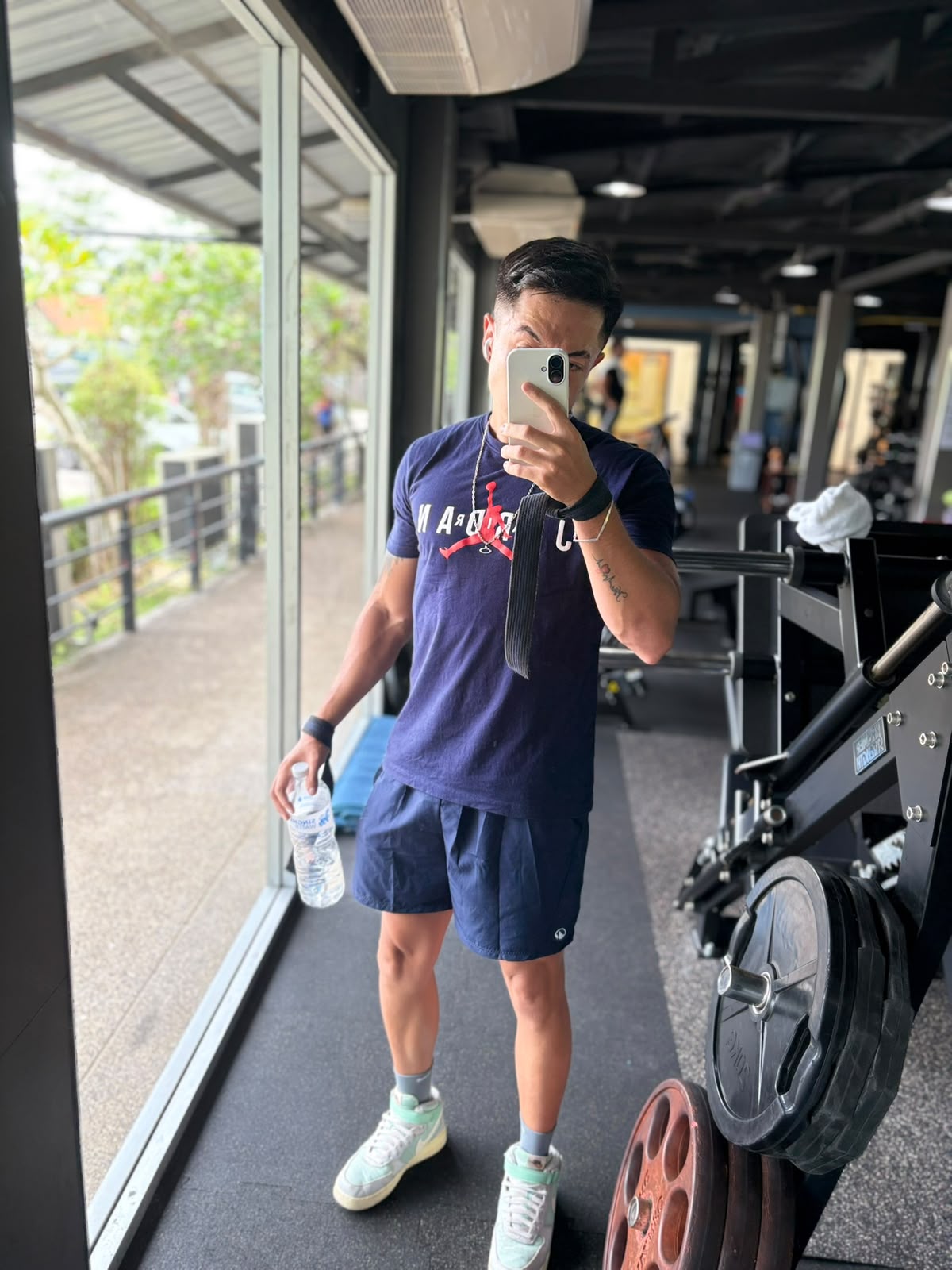 Treino na academia em Phuket